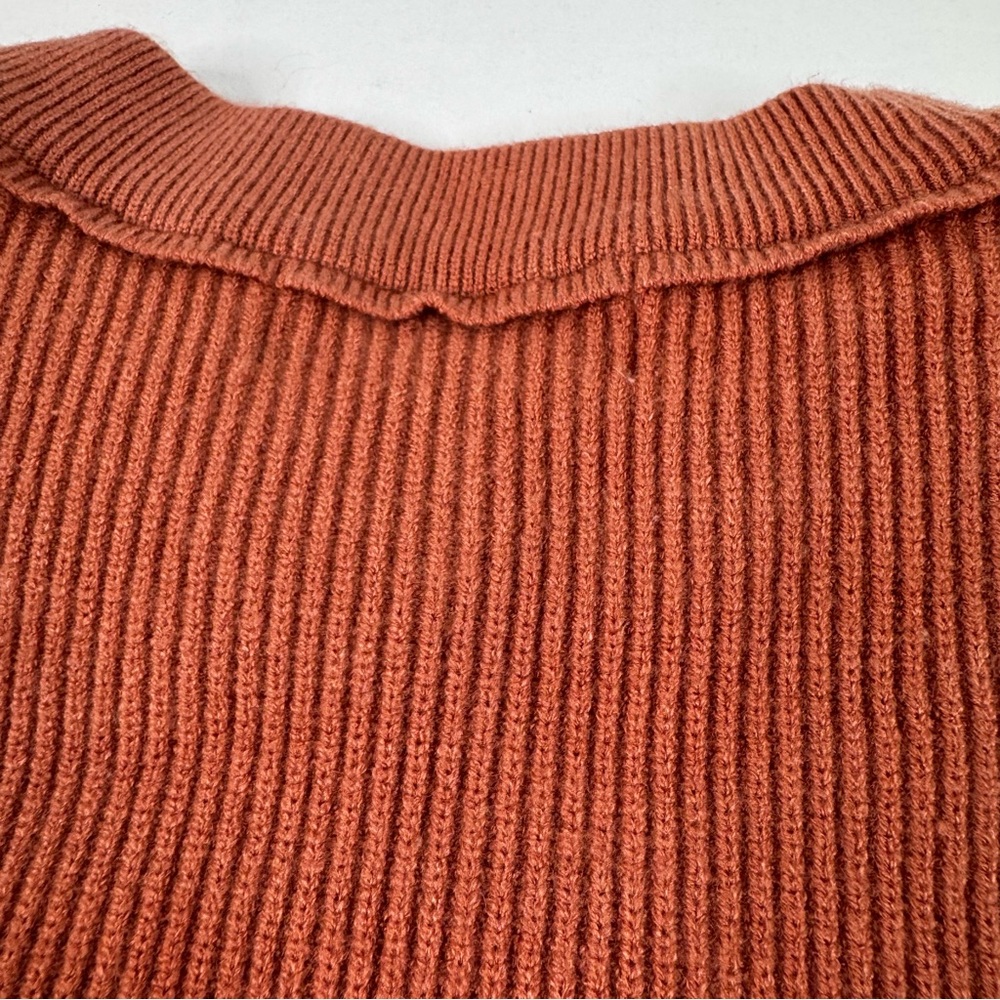 Cropped Knit Sweater Set - Picture 7 of 9